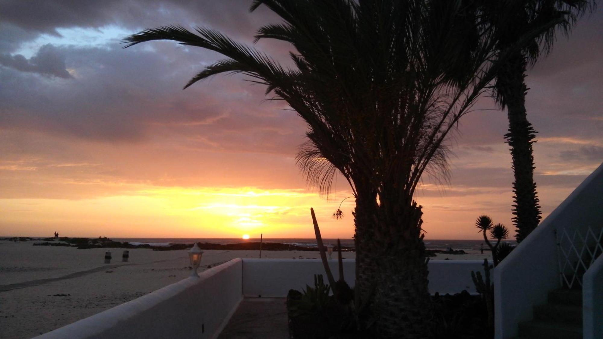 Apartamento Nire Lula En La Misma Playa El Cotillo  Екстер'єр фото