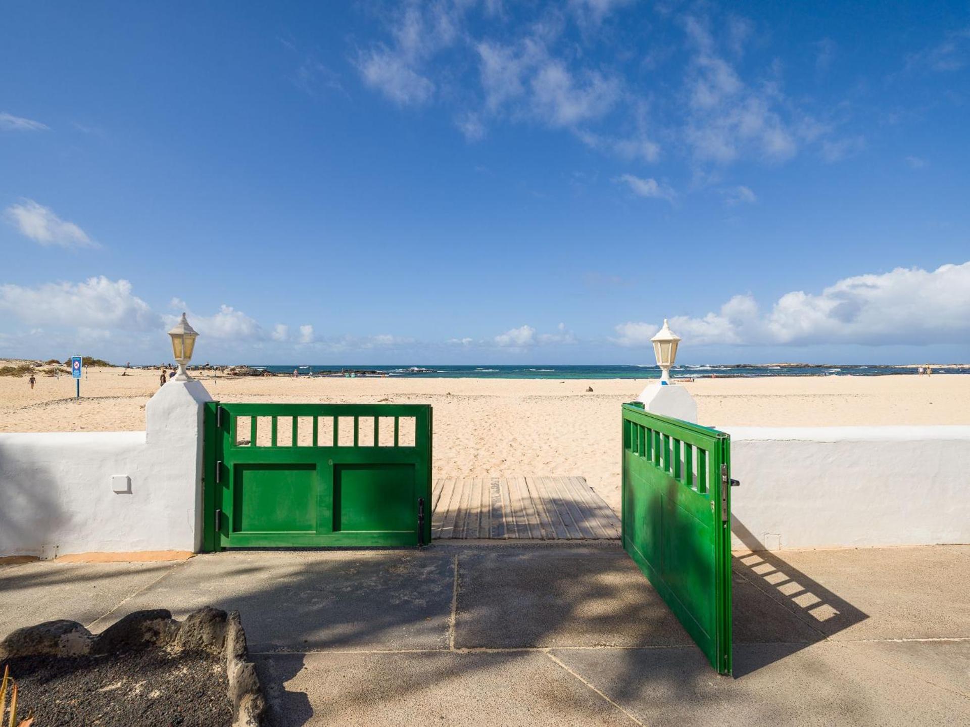 Apartamento Nire Lula En La Misma Playa El Cotillo  Екстер'єр фото